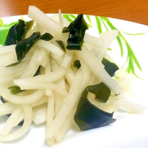 ぽりぽり美味しい 大根とわかめの酢の物 レシピ 作り方 By Yomogimotir 楽天レシピ