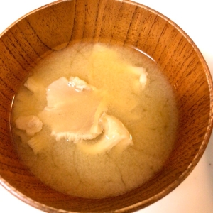 たもぎ茸と揚げのお味噌汁 レシピ 作り方 By 寝虎太郎 楽天レシピ