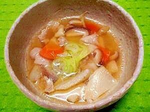 醤油味の豚汁 レシピ 作り方 By 2727椿 楽天レシピ