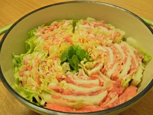 キムチ味で食欲そそる 豚バラと白菜のミルフィーユ鍋 レシピ 作り方 By Minaママ 楽天レシピ
