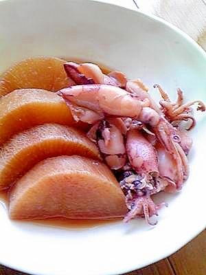 ご飯がすすむ 小ヤリイカと大根の煮物 レシピ 作り方 By Nini 楽天レシピ