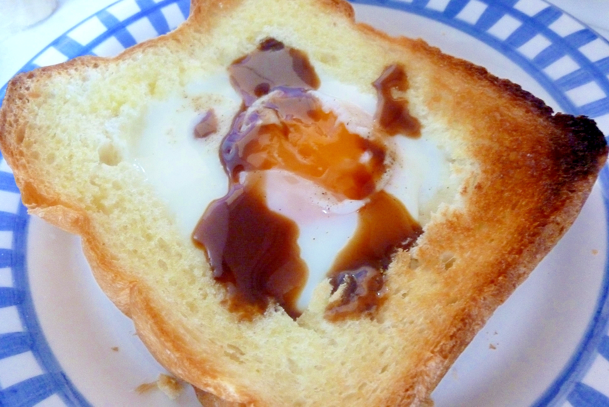給食のパン やきそばパン ハニートースト 目玉焼き厚切りトースト 