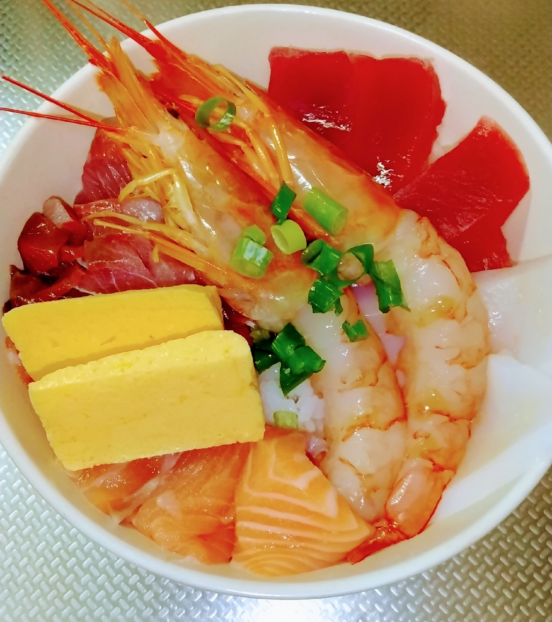 ☆簡単☆夏の海鮮丼 レシピ・作り方 by ＊milk mama＊｜楽天レシピ