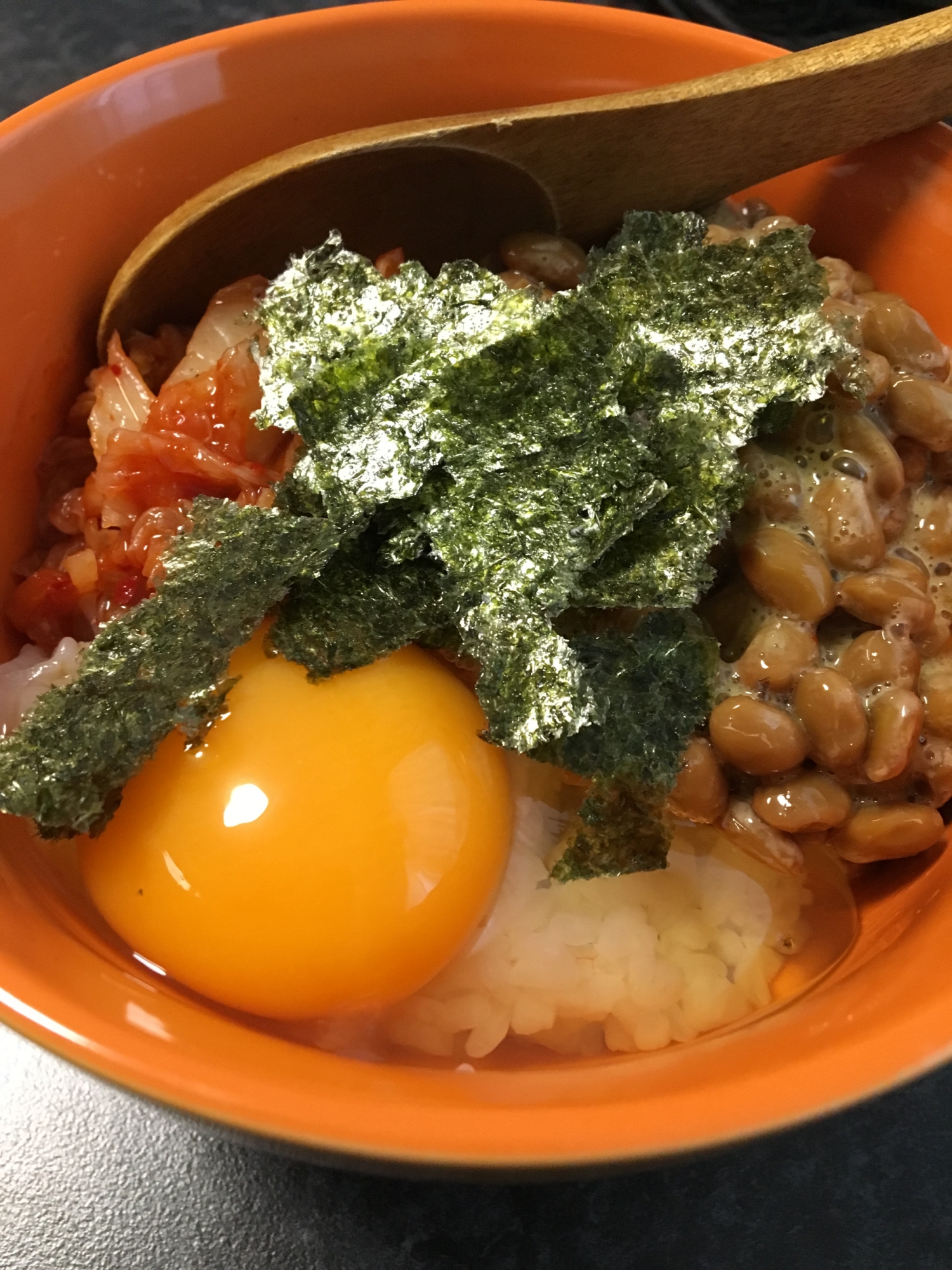 納豆キムチ卵かけご飯