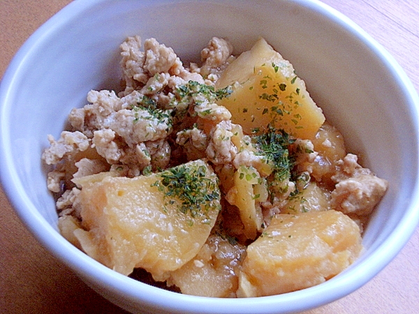 翌朝お弁当に❤若鶏むね挽き肉＆じゃが芋の煮物♪ レシピ・作り方 by ジョン・リーバス｜楽天レシピ